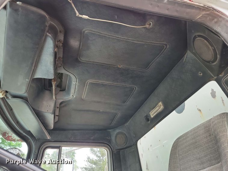 image for item DX6997 1990 Mack RB690S dump truck