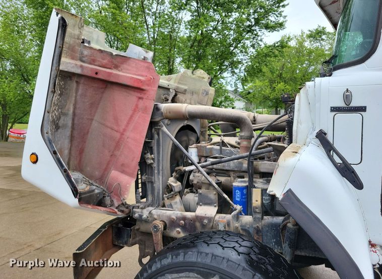 image for item DX6997 1990 Mack RB690S dump truck