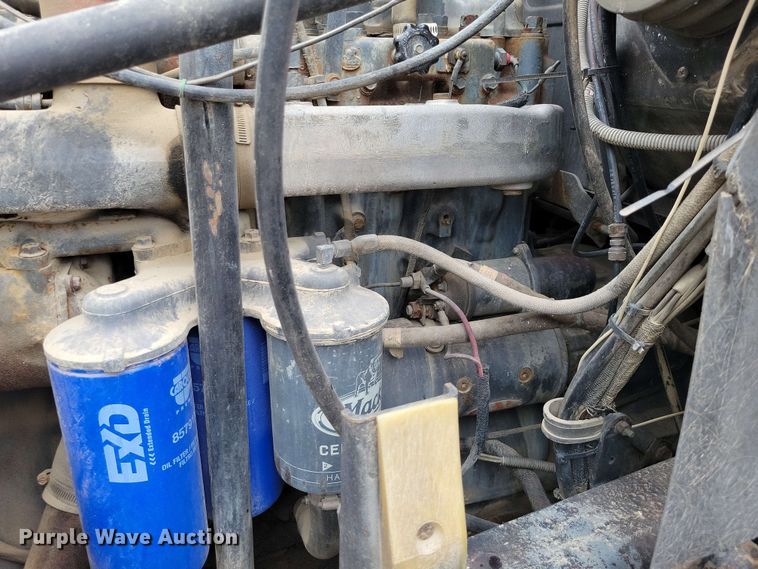 image for item DX6997 1990 Mack RB690S dump truck