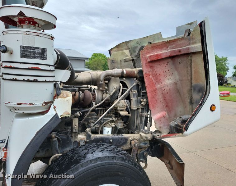 image for item DX6997 1990 Mack RB690S dump truck