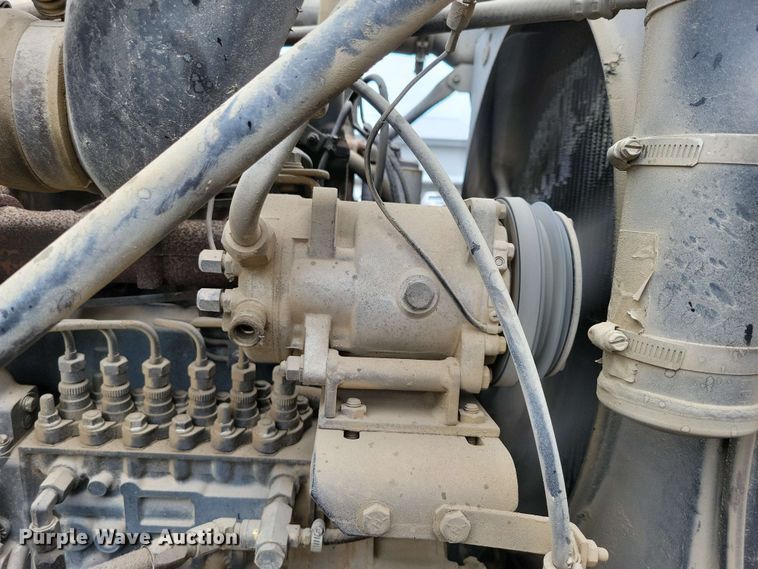 image for item DX6997 1990 Mack RB690S dump truck