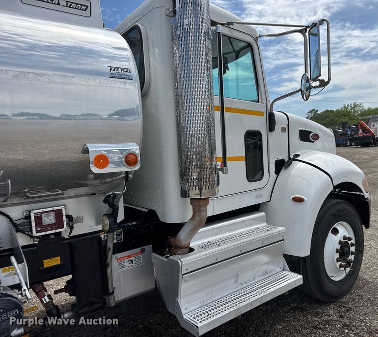 image for item DY0018 2019 Peterbilt 337 fuel truck