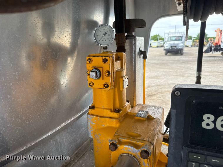 image for item DY0018 2019 Peterbilt 337 fuel truck