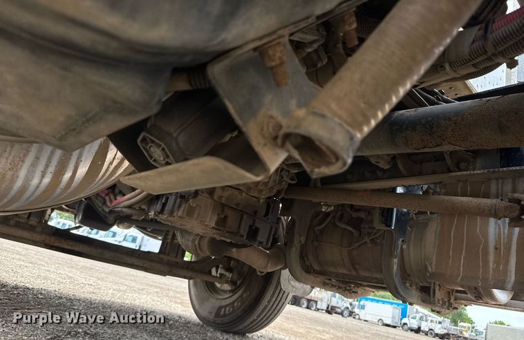 image for item DY0018 2019 Peterbilt 337 fuel truck