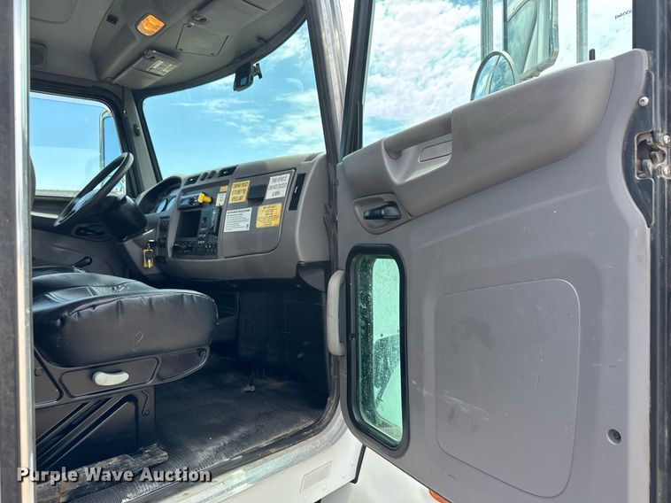 image for item DY0018 2019 Peterbilt 337 fuel truck