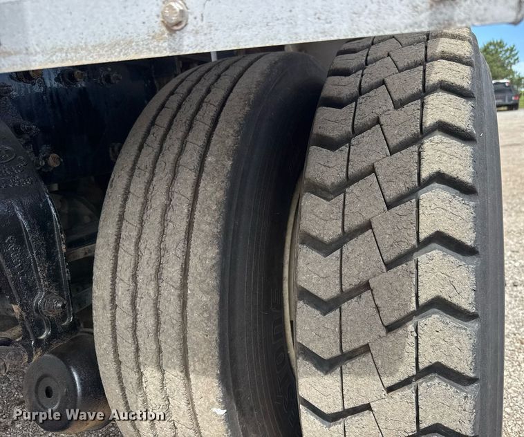 image for item DY0018 2019 Peterbilt 337 fuel truck