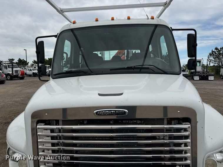 image for item DY0021 2007 Freightliner Business Class M2 Crew Cab crane truck