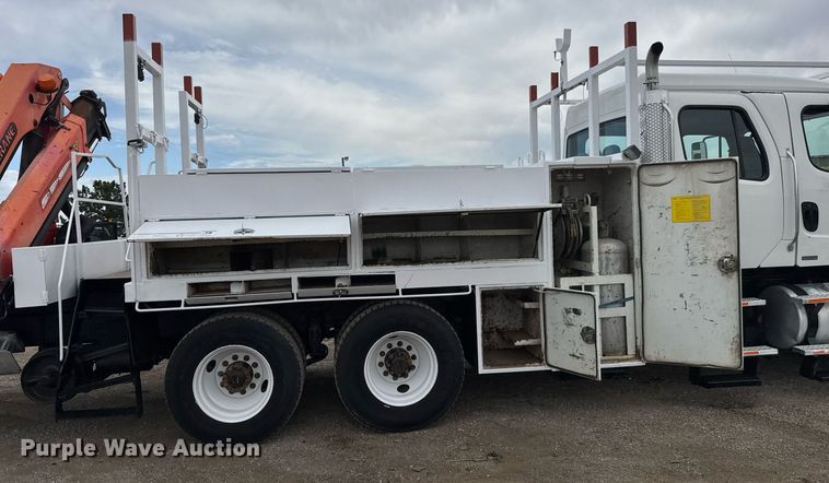 image for item DY0021 2007 Freightliner Business Class M2 Crew Cab crane truck