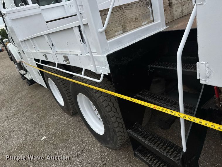 image for item DY0021 2007 Freightliner Business Class M2 Crew Cab crane truck