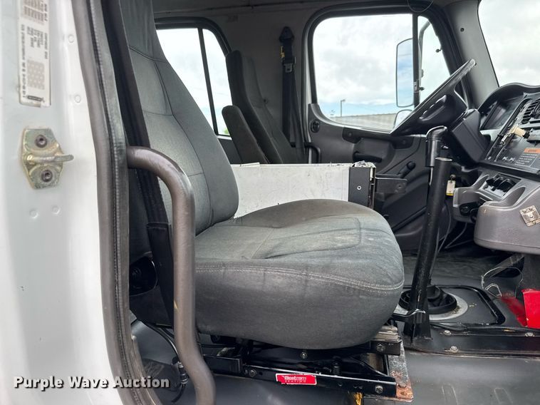 image for item DY0021 2007 Freightliner Business Class M2 Crew Cab crane truck