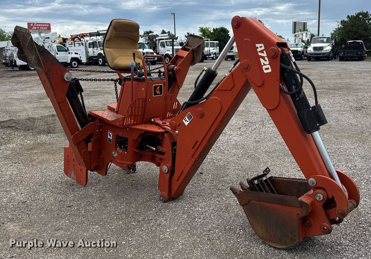 image for item DY0049 2005 Ditch Witch A720 Backhoe attachment