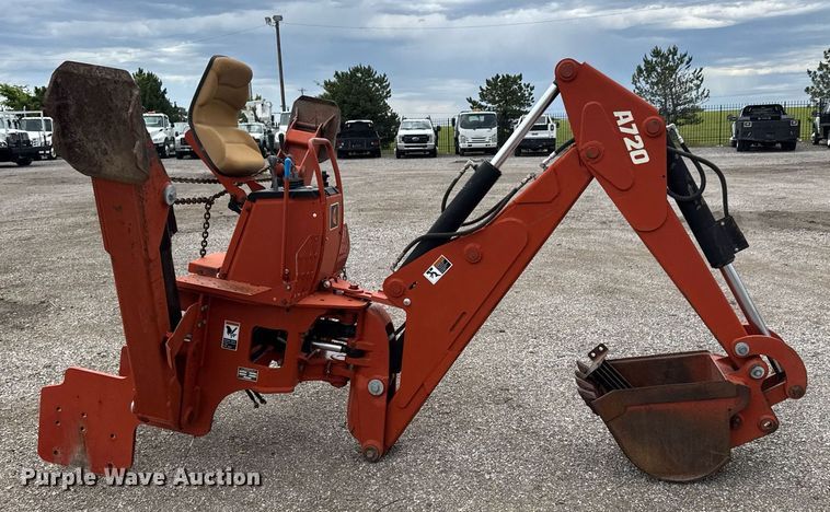 image for item DY0049 2005 Ditch Witch A720 Backhoe attachment