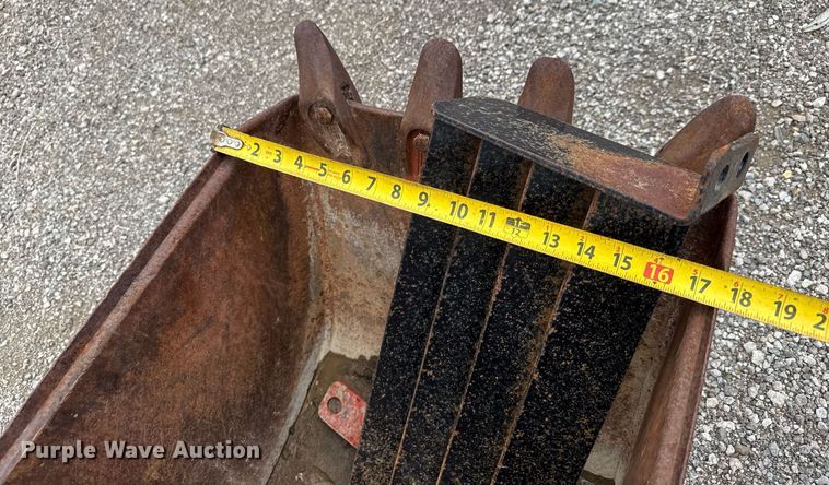 image for item DY0049 2005 Ditch Witch A720 Backhoe attachment