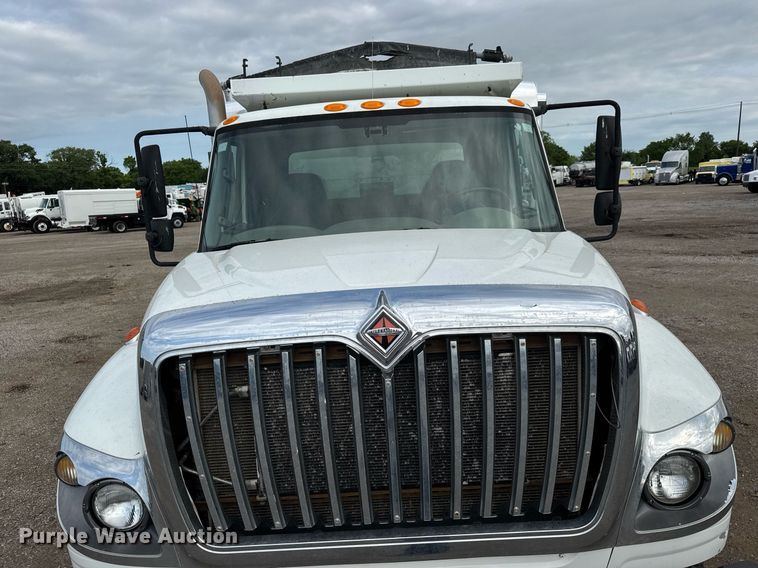 image for item DY0059 2011 International 7600 dump truck