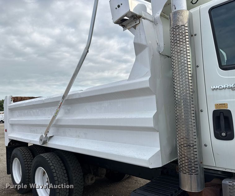 image for item DY0059 2011 International 7600 dump truck