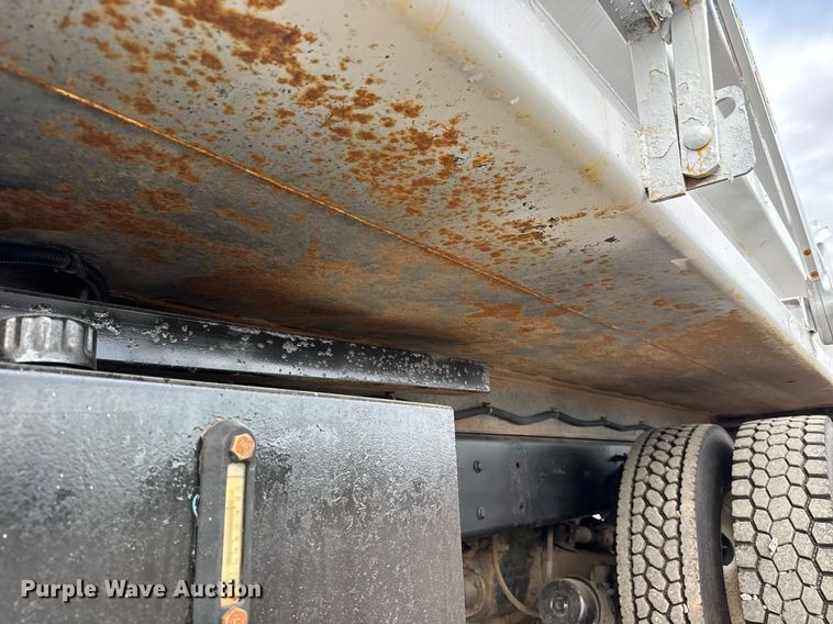 image for item DY0059 2011 International 7600 dump truck