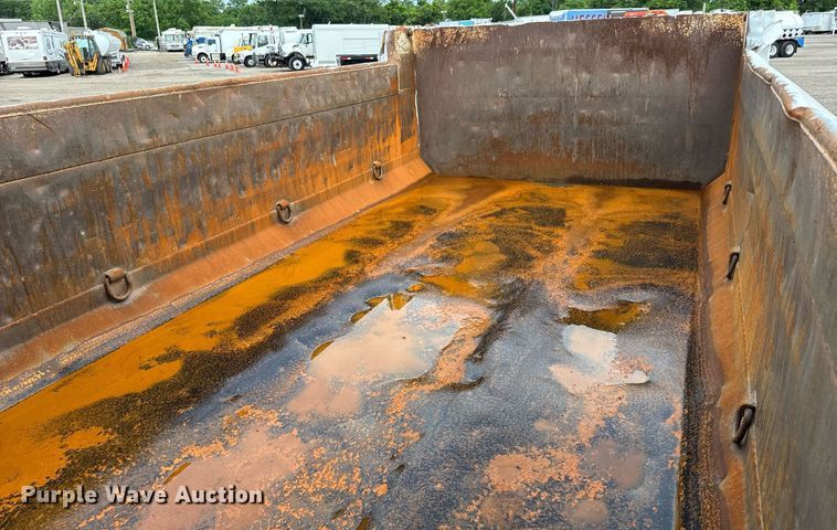 image for item DY0059 2011 International 7600 dump truck