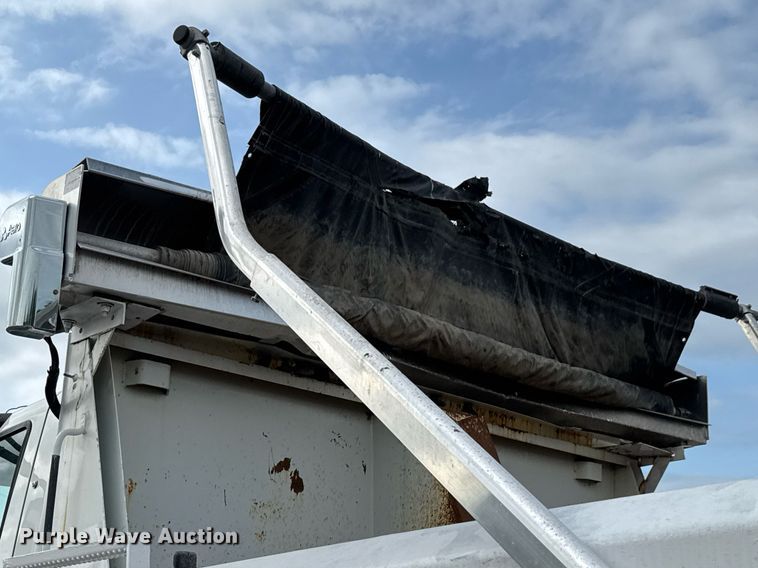 image for item DY0059 2011 International 7600 dump truck