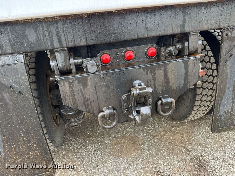 image for item DY0059 2011 International 7600 dump truck