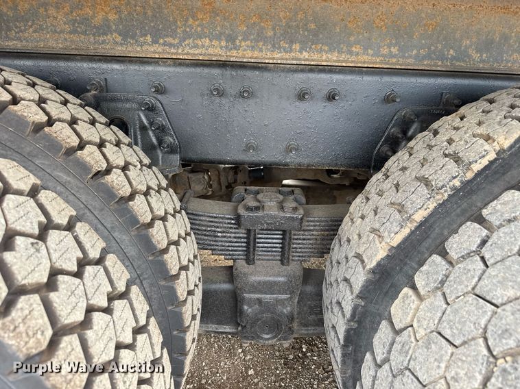 image for item DY0059 2011 International 7600 dump truck