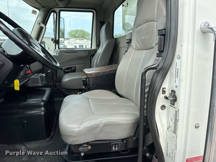 image for item DY0059 2011 International 7600 dump truck