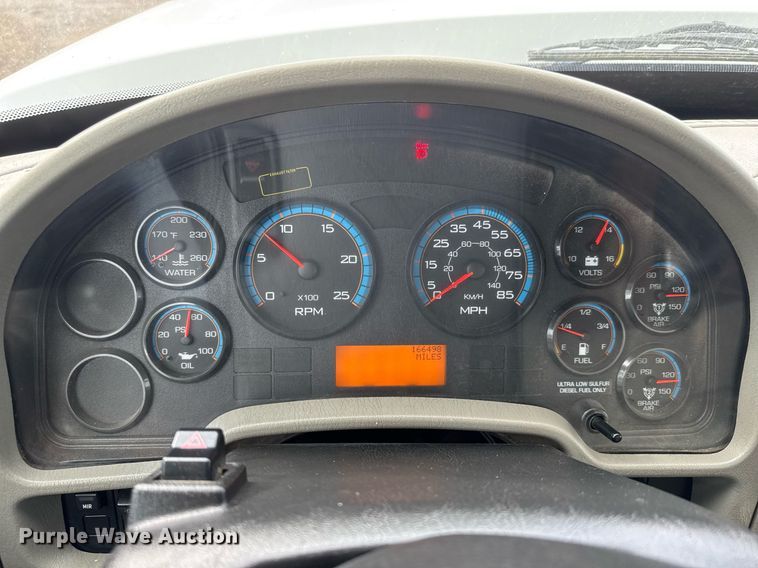 image for item DY0059 2011 International 7600 dump truck