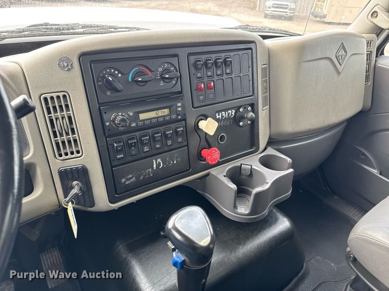 image for item DY0059 2011 International 7600 dump truck