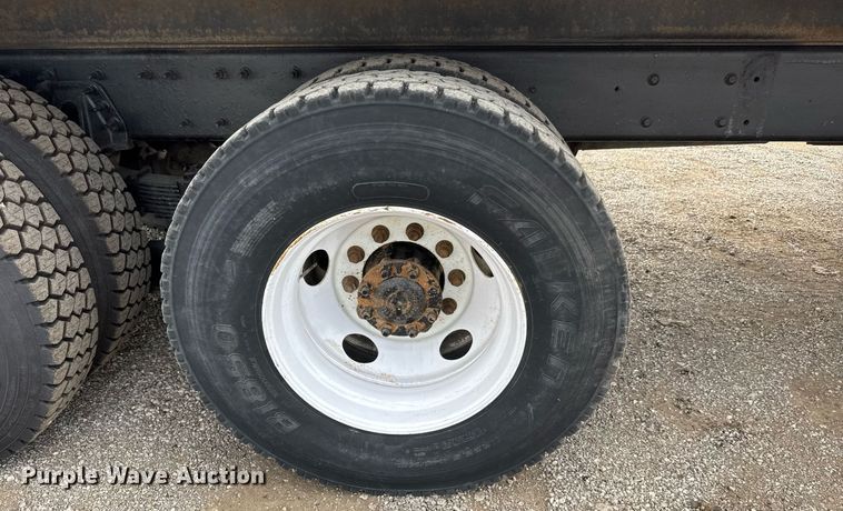 image for item DY0059 2011 International 7600 dump truck