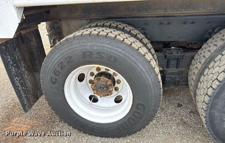 image for item DY0059 2011 International 7600 dump truck