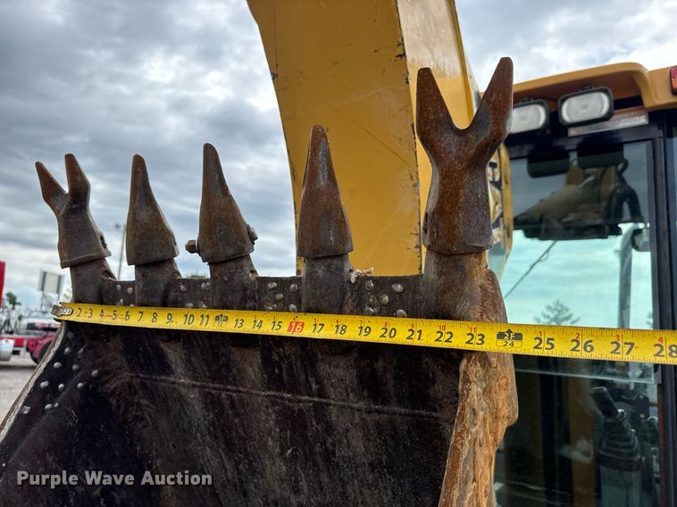 image for item DY0062 2002 Caterpillar 420D  backhoe