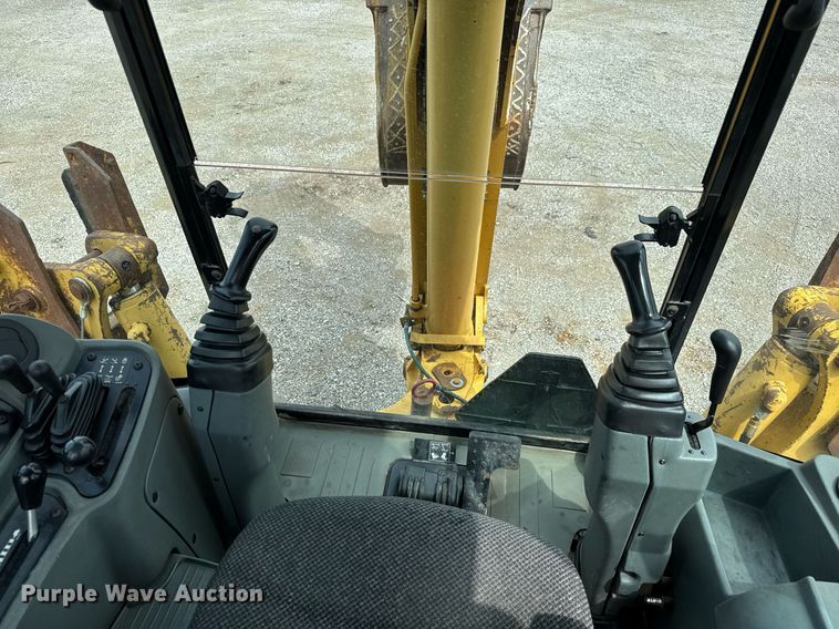 image for item DY0062 2002 Caterpillar 420D  backhoe