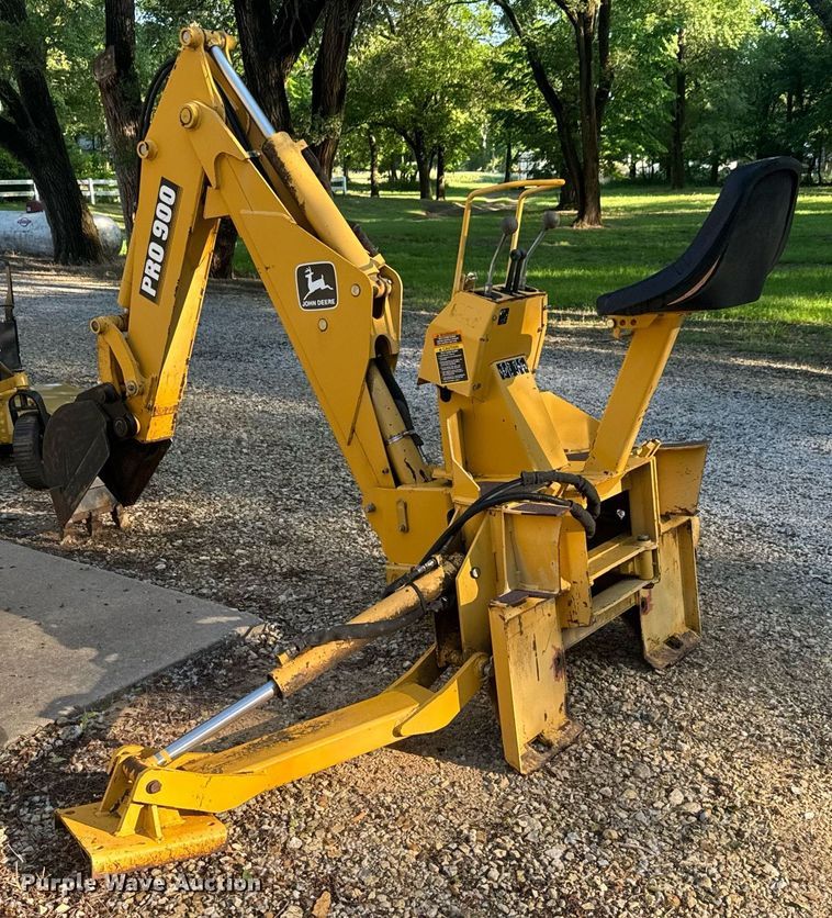 image for item DY0131 John Deere Pro 900 SSL skid steer backhoe