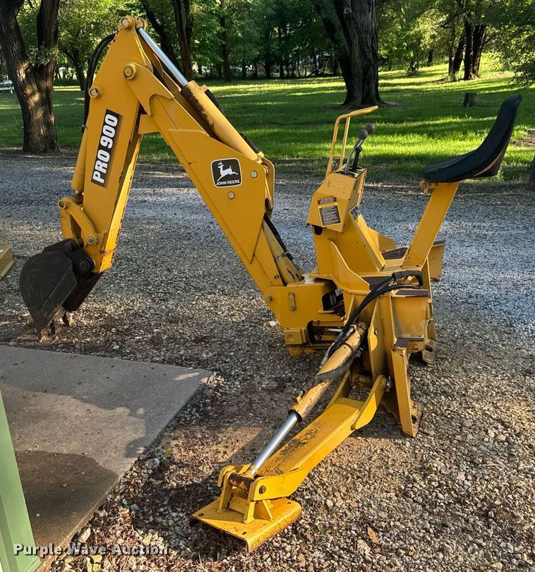 image for item DY0131 John Deere Pro 900 SSL skid steer backhoe