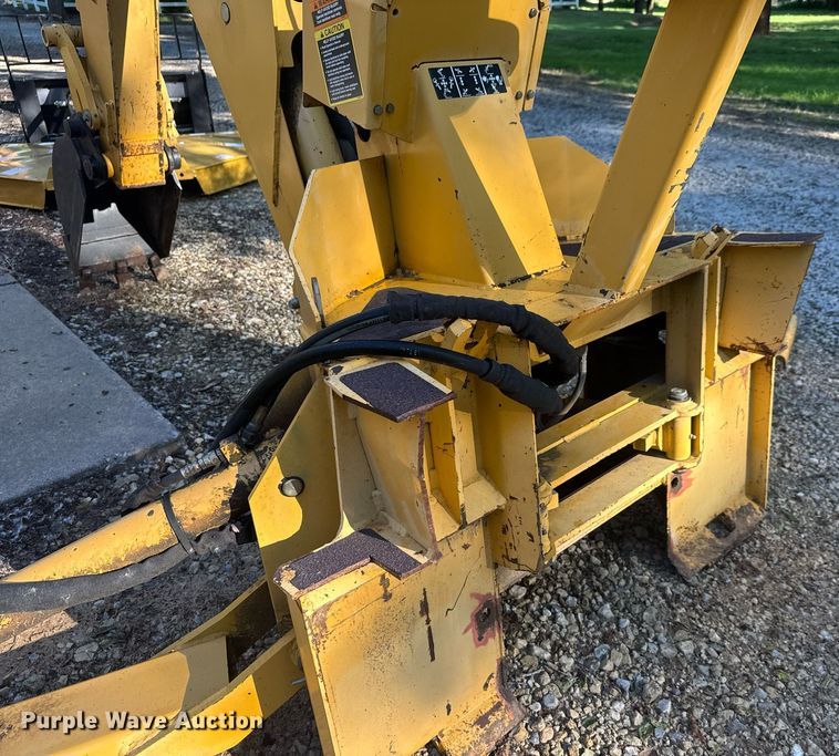 image for item DY0131 John Deere Pro 900 SSL skid steer backhoe