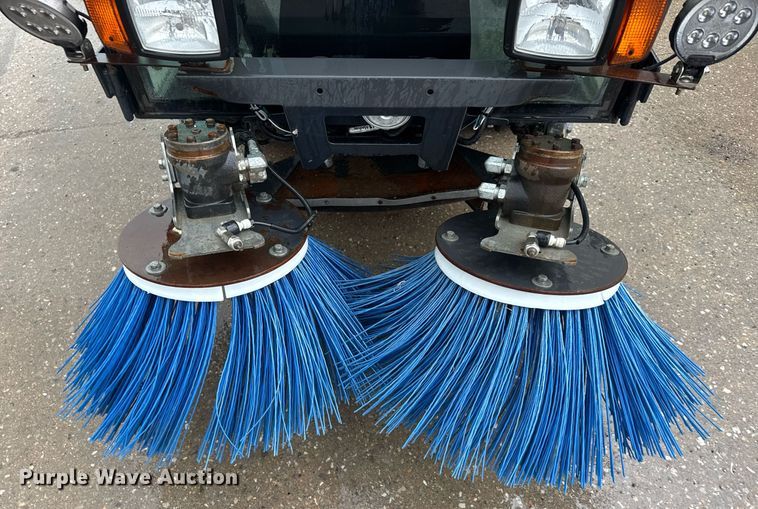 image for item DY0160 Madvac LS100 street sweeper