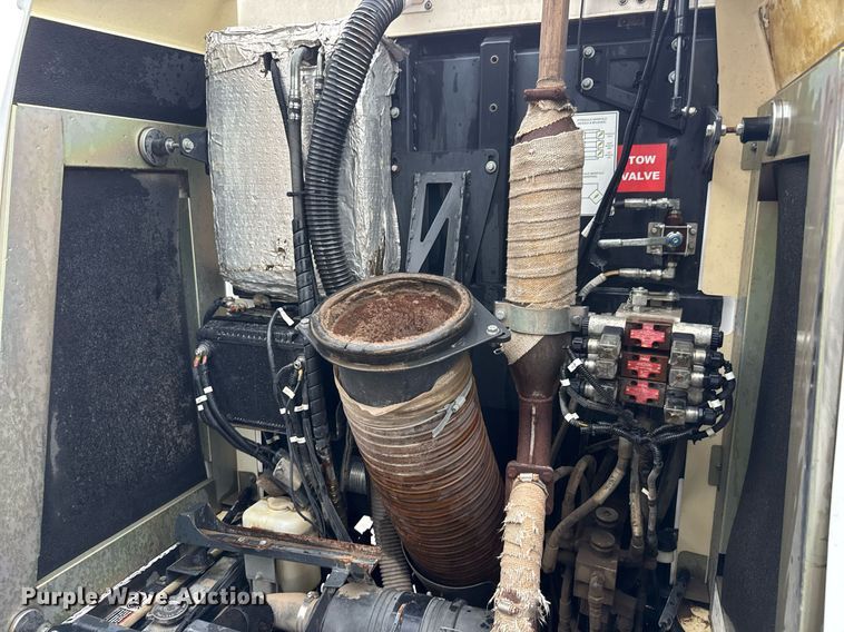 image for item DY0160 Madvac LS100 street sweeper