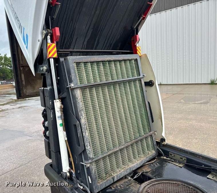 image for item DY0160 Madvac LS100 street sweeper