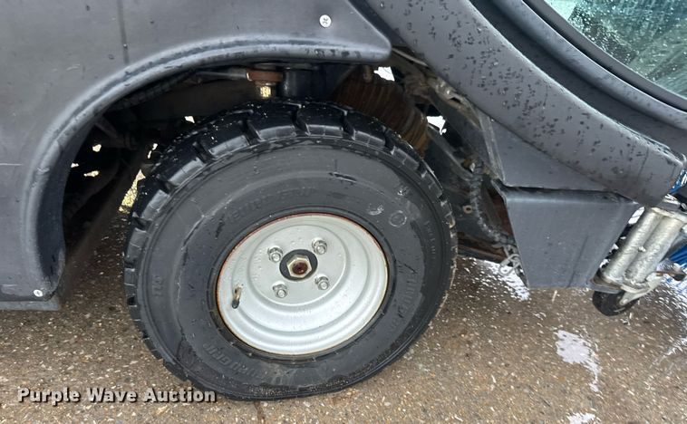 image for item DY0160 Madvac LS100 street sweeper