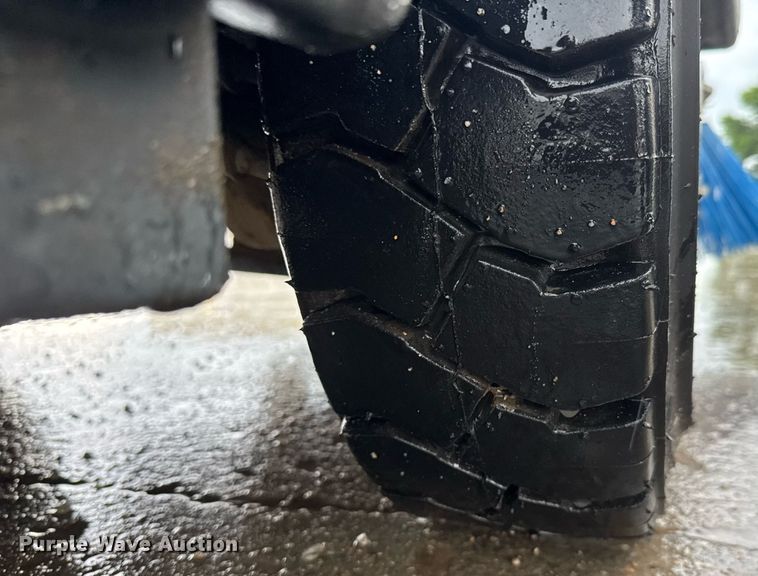 image for item DY0160 Madvac LS100 street sweeper