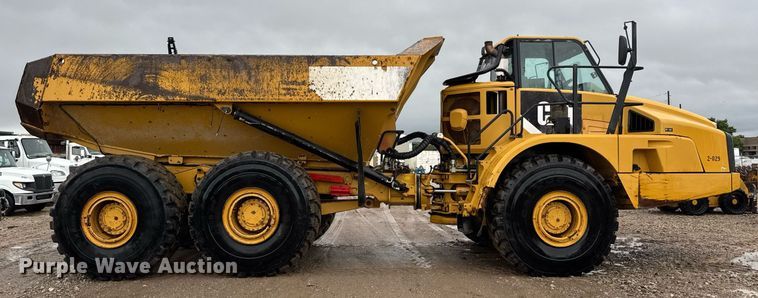 image for item DY0161 2011 Caterpillar 740B articulated haul truck