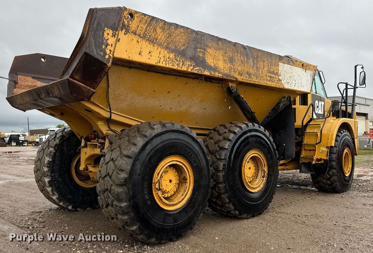 image for item DY0161 2011 Caterpillar 740B articulated haul truck