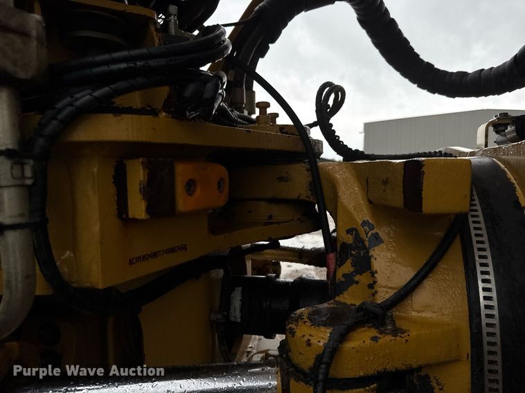 image for item DY0161 2011 Caterpillar 740B articulated haul truck