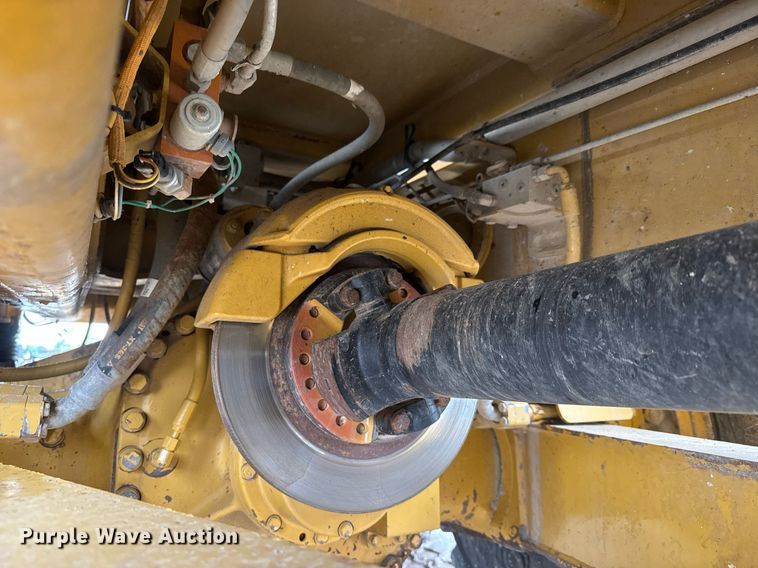 image for item DY0161 2011 Caterpillar 740B articulated haul truck