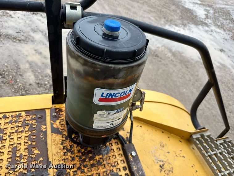 image for item DY0161 2011 Caterpillar 740B articulated haul truck