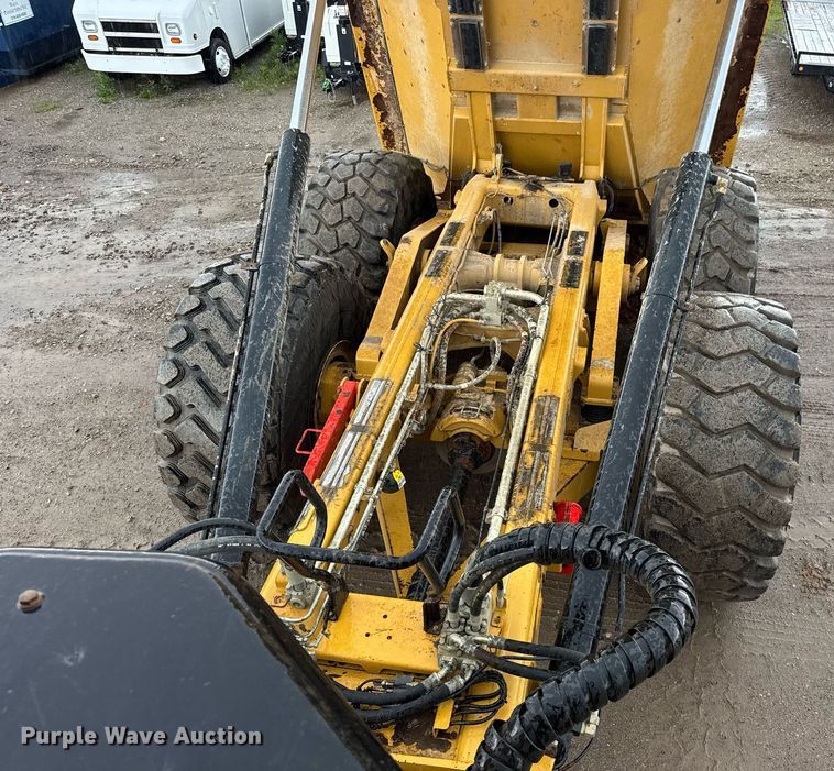 image for item DY0161 2011 Caterpillar 740B articulated haul truck