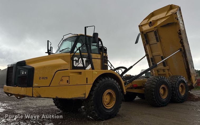 image for item DY0161 2011 Caterpillar 740B articulated haul truck