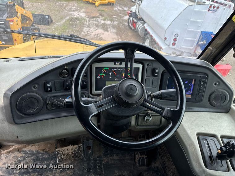 image for item DY0161 2011 Caterpillar 740B articulated haul truck