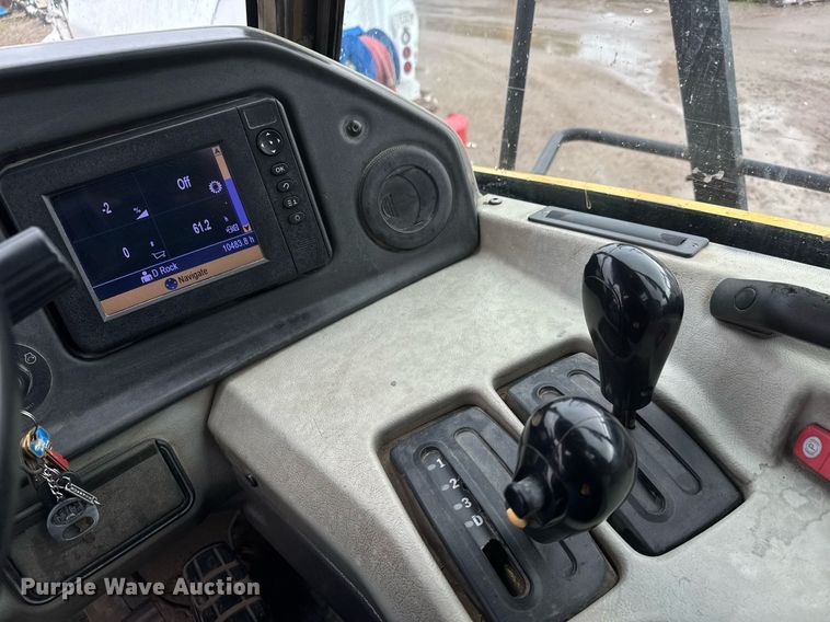 image for item DY0161 2011 Caterpillar 740B articulated haul truck