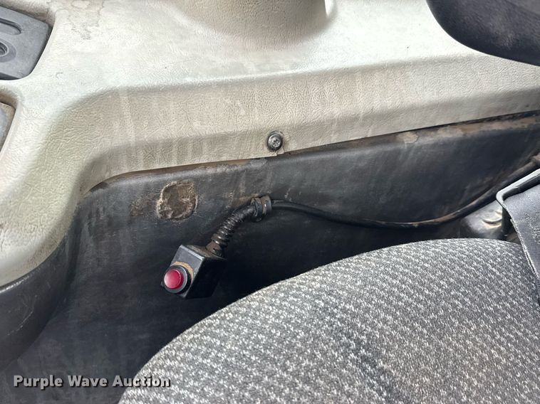 image for item DY0161 2011 Caterpillar 740B articulated haul truck