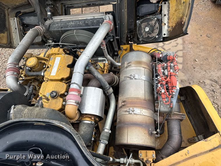 image for item DY0161 2011 Caterpillar 740B articulated haul truck